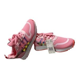 Adidas Pink Sneakers with Sporty Design and Breathable Mesh